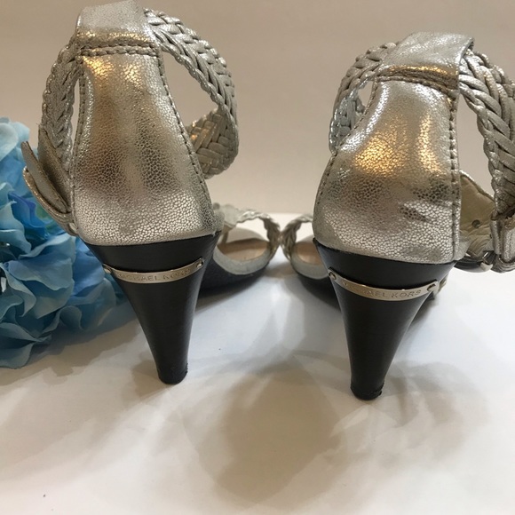 Michael Kors Silver Leather Heels Size 8 - Picture 4 of 8